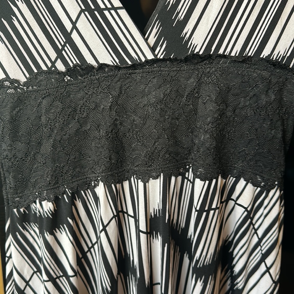 Classic B&W sleeveless, stretch dress with lining and a lace waist band ! UK M! - Picture 5 of 7